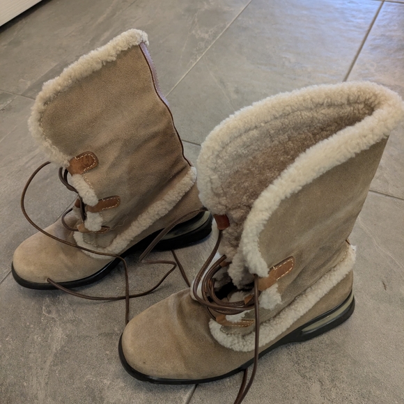 Cole Haan Nike Air Beige suede leather faux fur boots with laces - Picture 2 of 7